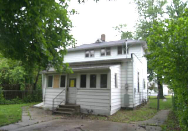 1010 Jefferson Street, Unit SW Rochester, IN 46975 - Photo 8 of 9