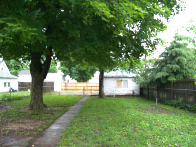 1010 Jefferson Street, Unit SW Rochester, IN 46975 - Photo 9 of 9