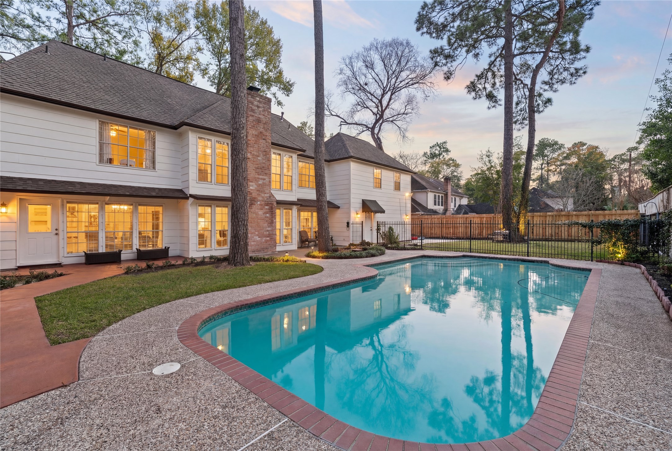 16011 Stratton Park Drive Spring, TX 77379 - Photo 43 of 47 a view of a swimming pool with a sitting area
