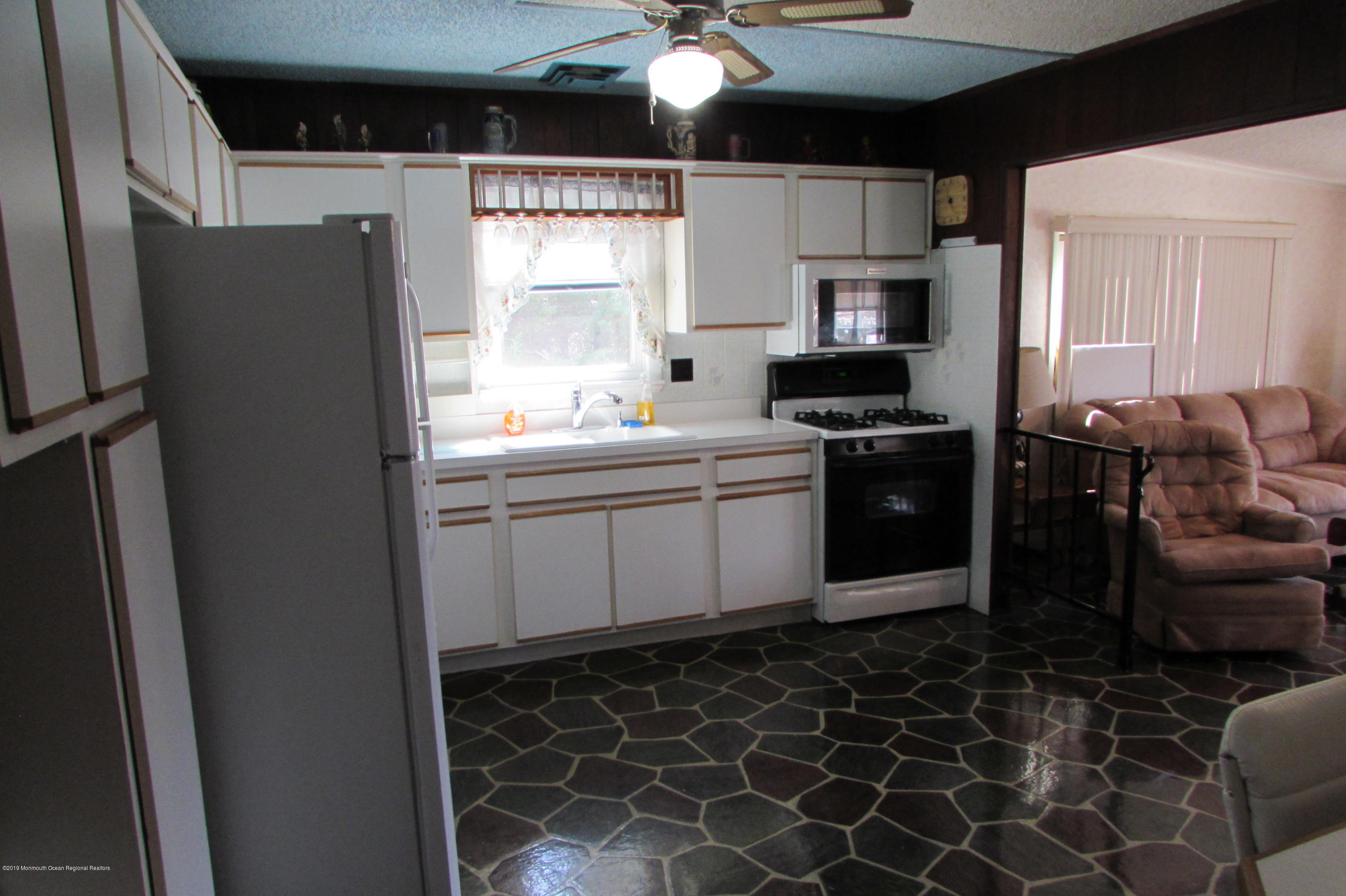 119 Hatteras Road Barnegat, NJ 08005 - Photo 7 of 16 IMG_2956
