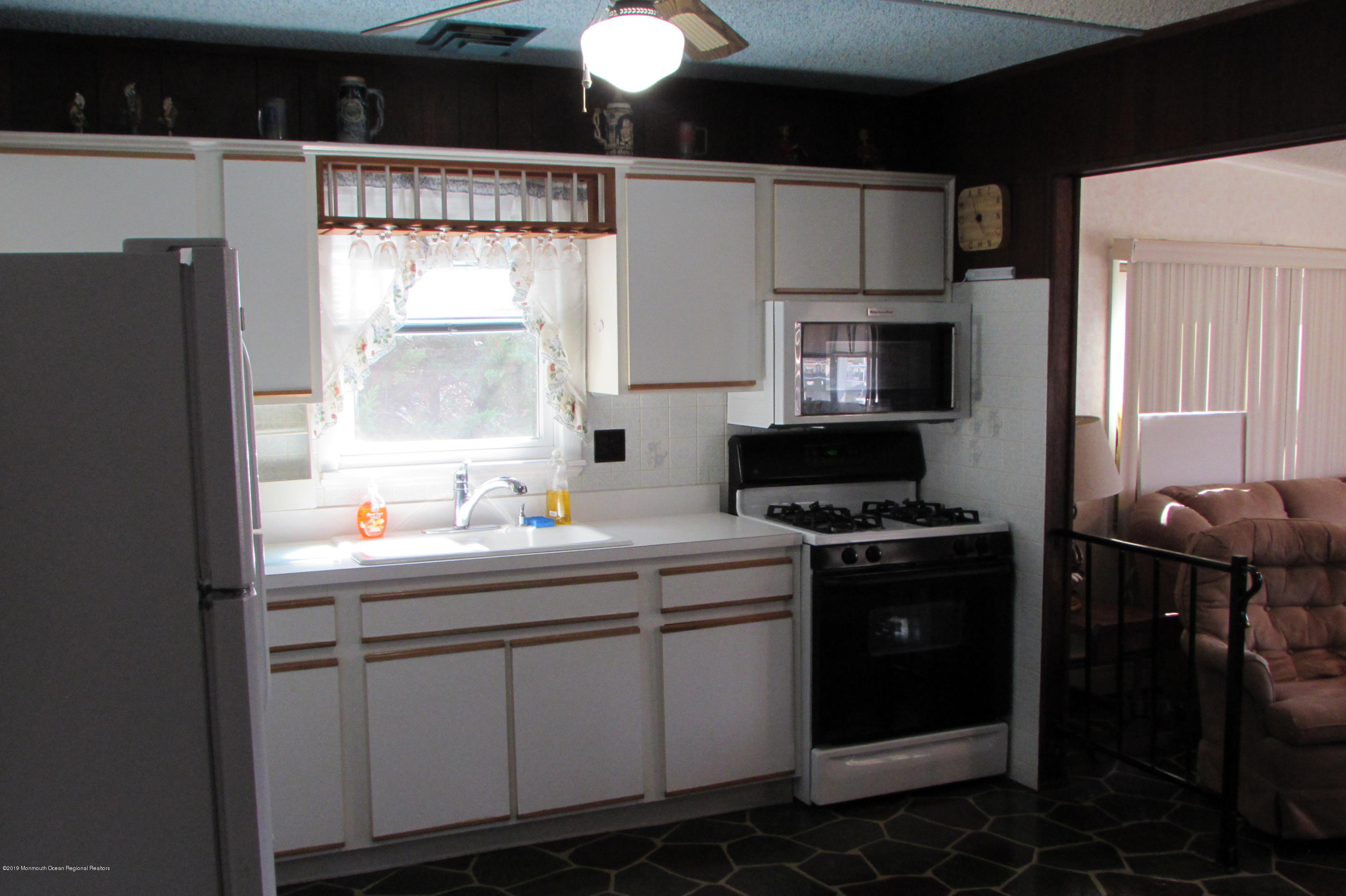 119 Hatteras Road Barnegat, NJ 08005 - Photo 8 of 16 IMG_2957