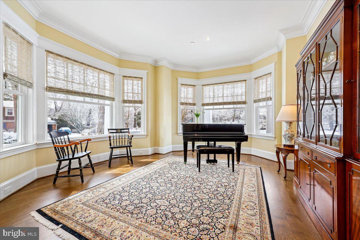 5709 Oldchester Road Bethesda, MD 20817 - Photo 12 of 48 Living room with bay window