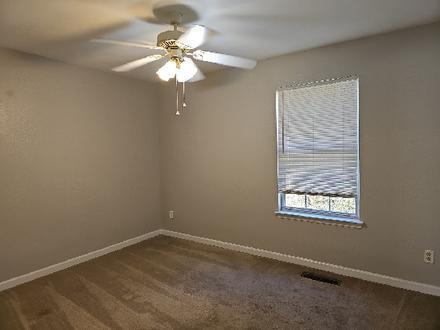 1106 Car Line Road, Unit B Rossville, GA 30741 - Photo 7 of 19 md_1698779249df173eb32a9b40c1b4b677299cd