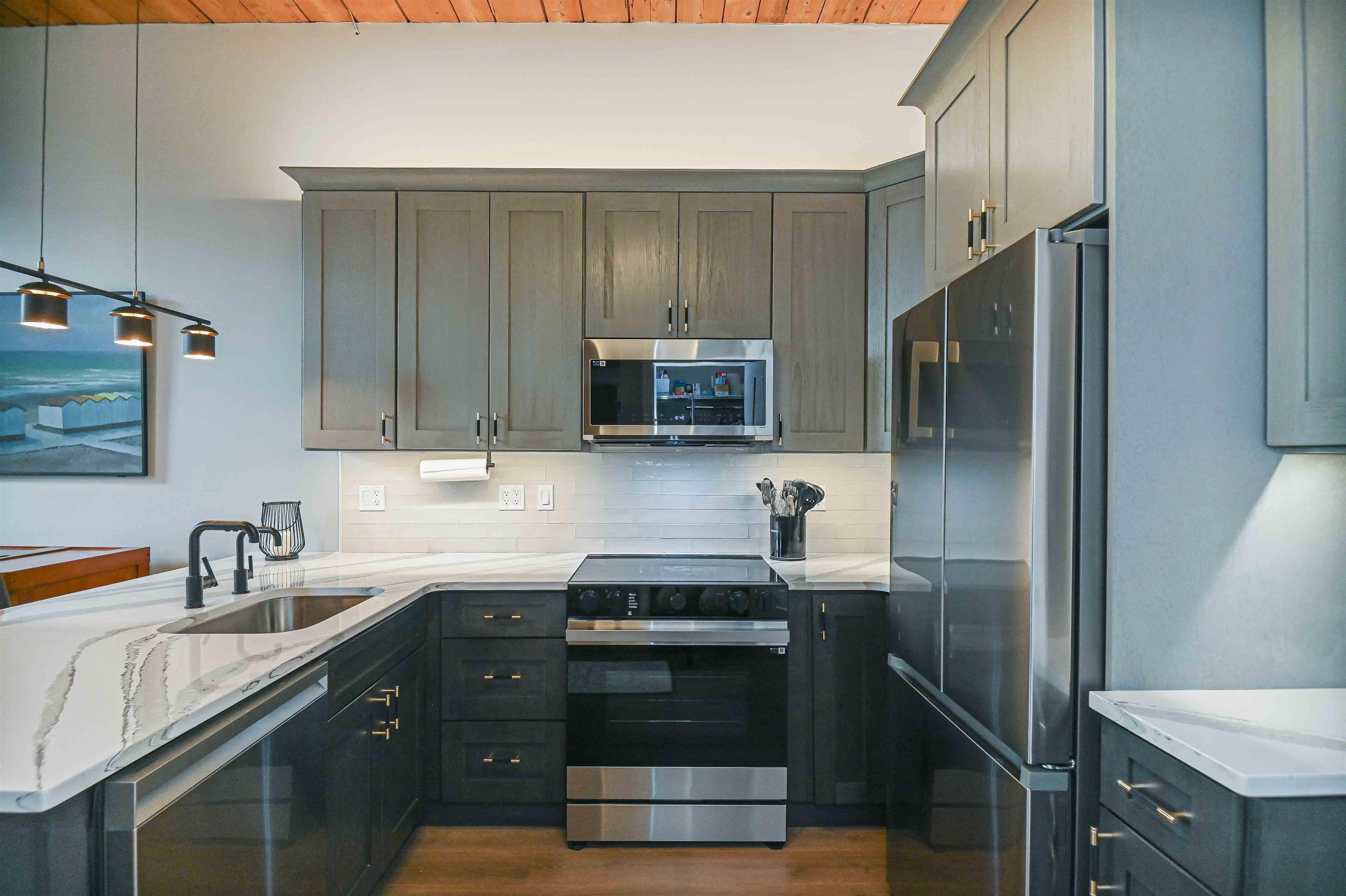 156 Front Street, Unit 302 Exeter, NH 03833 - Photo 4 of 35