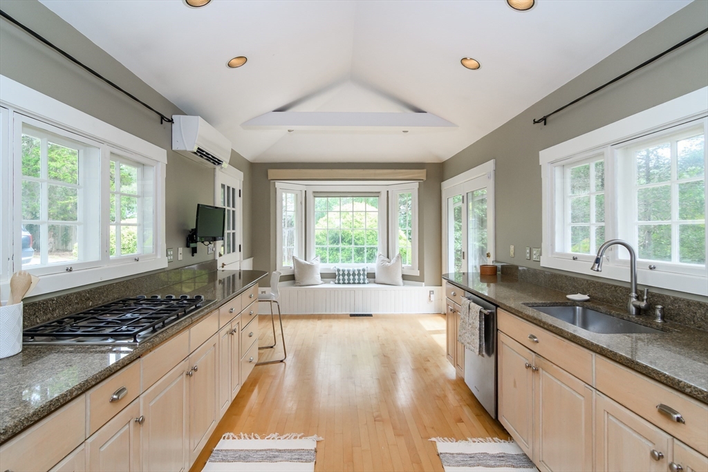 6 Brook Street Sherborn, MA 01770 - Photo 9 of 29 Gallery Image 9