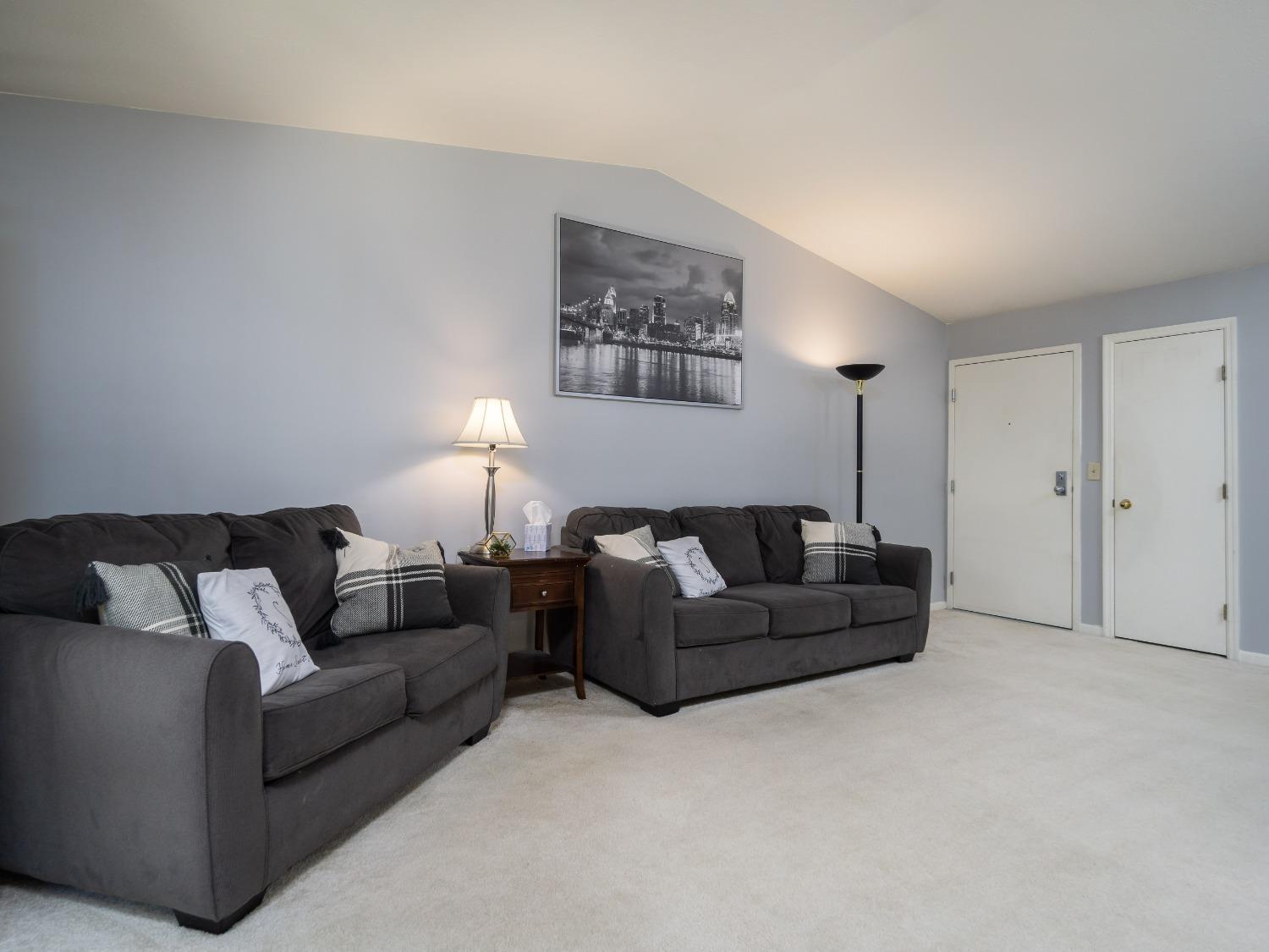 5644 Bridgetown Road, Unit 11 Cincinnati, OH 45248 - Photo 4 of 26