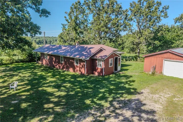 $215,000 | 33279 Pawnee Drive, Lebanon, MO 65536