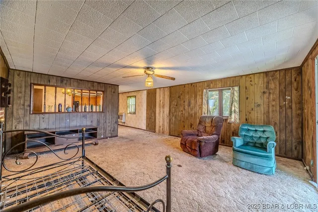 $215,000 | 33279 Pawnee Drive, Lebanon, MO 65536