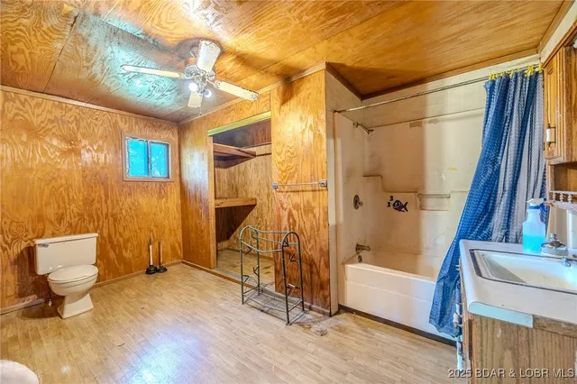 $215,000 | 33279 Pawnee Drive, Lebanon, MO 65536