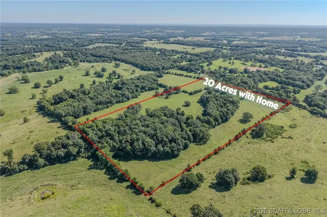 $215,000 | 33279 Pawnee Drive, Lebanon, MO 65536