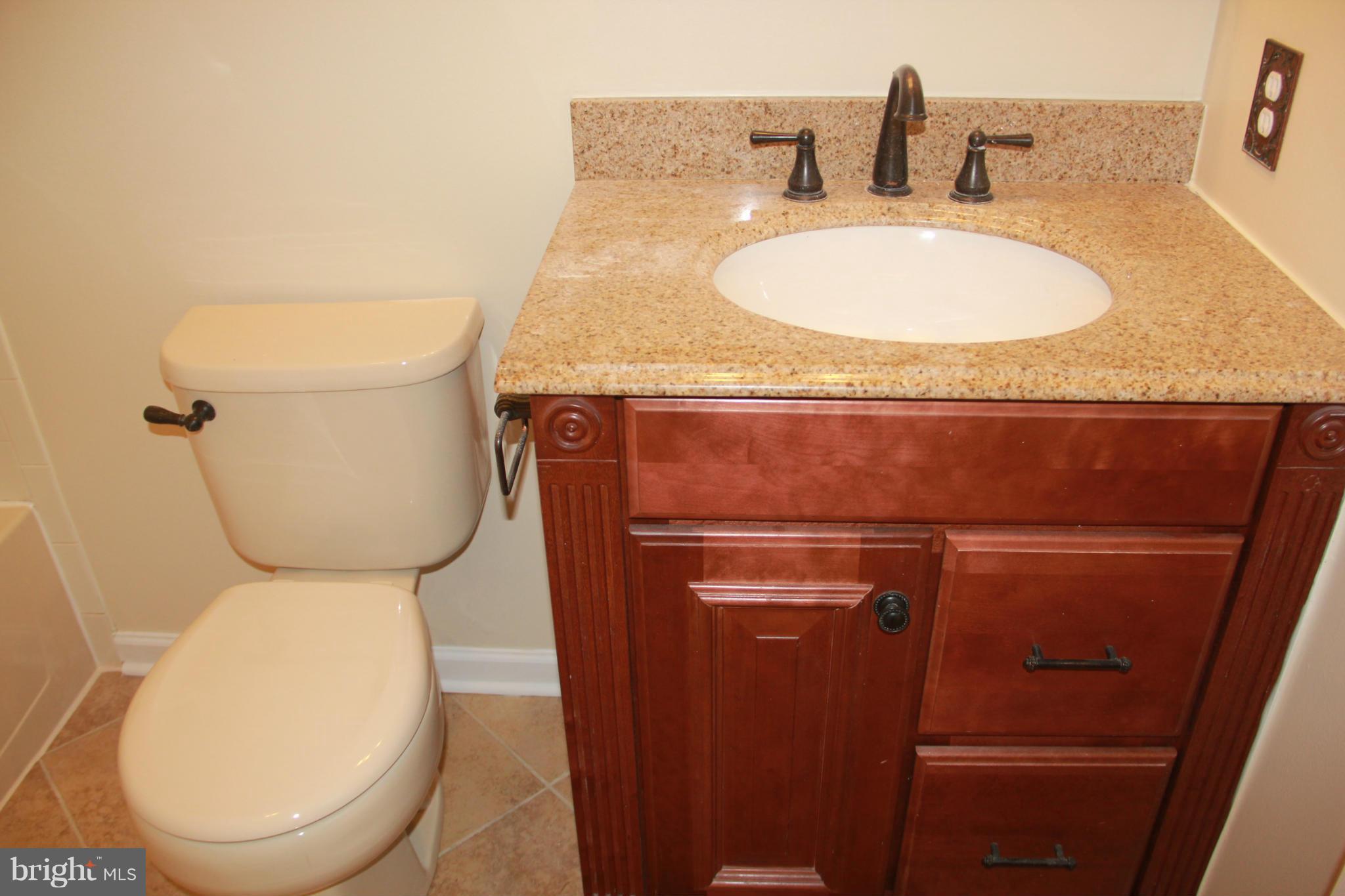 5340 Kelmscot Road Baltimore, MD 21237 - Photo 15 of 25 Bath
