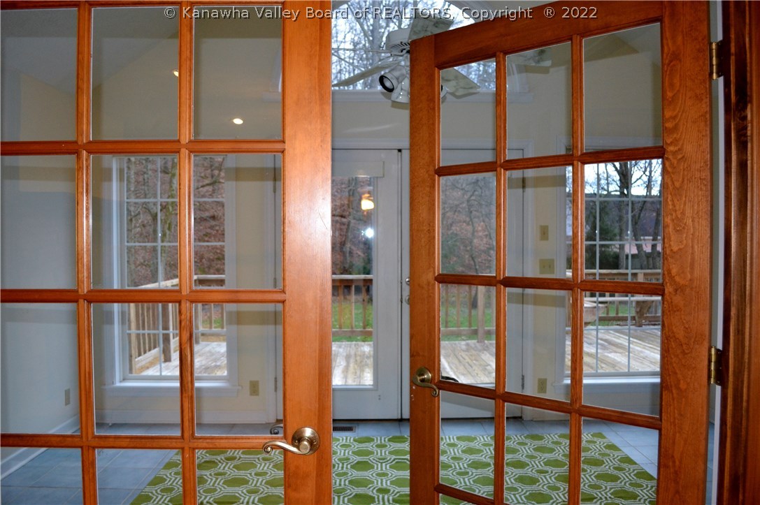 10 Alba Drive Winfield, WV 25213 - Photo 4 of 24 Gallery Image 4