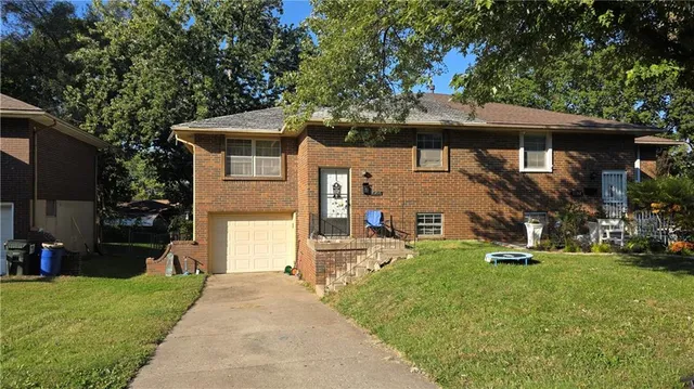 $120,000 | 5106 Edgehill Drive, Kansas City, KS 66106
