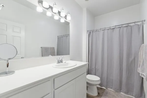 $430,000 | 282 Rosebriar Street, Madera, CA 93638