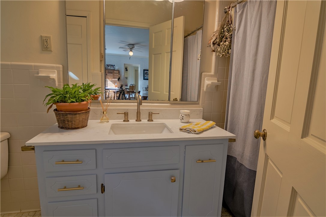 402 Shannon Way Anderson, SC 29621 - Photo 13 of 36 bath 1
