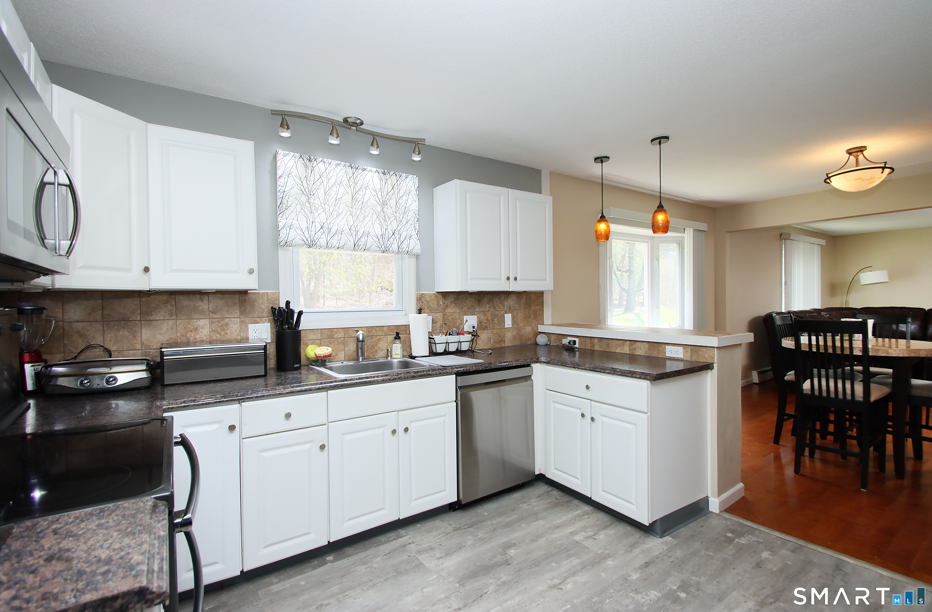 494 Tunnel Road Vernon, CT 06066 - Photo 5 of 22