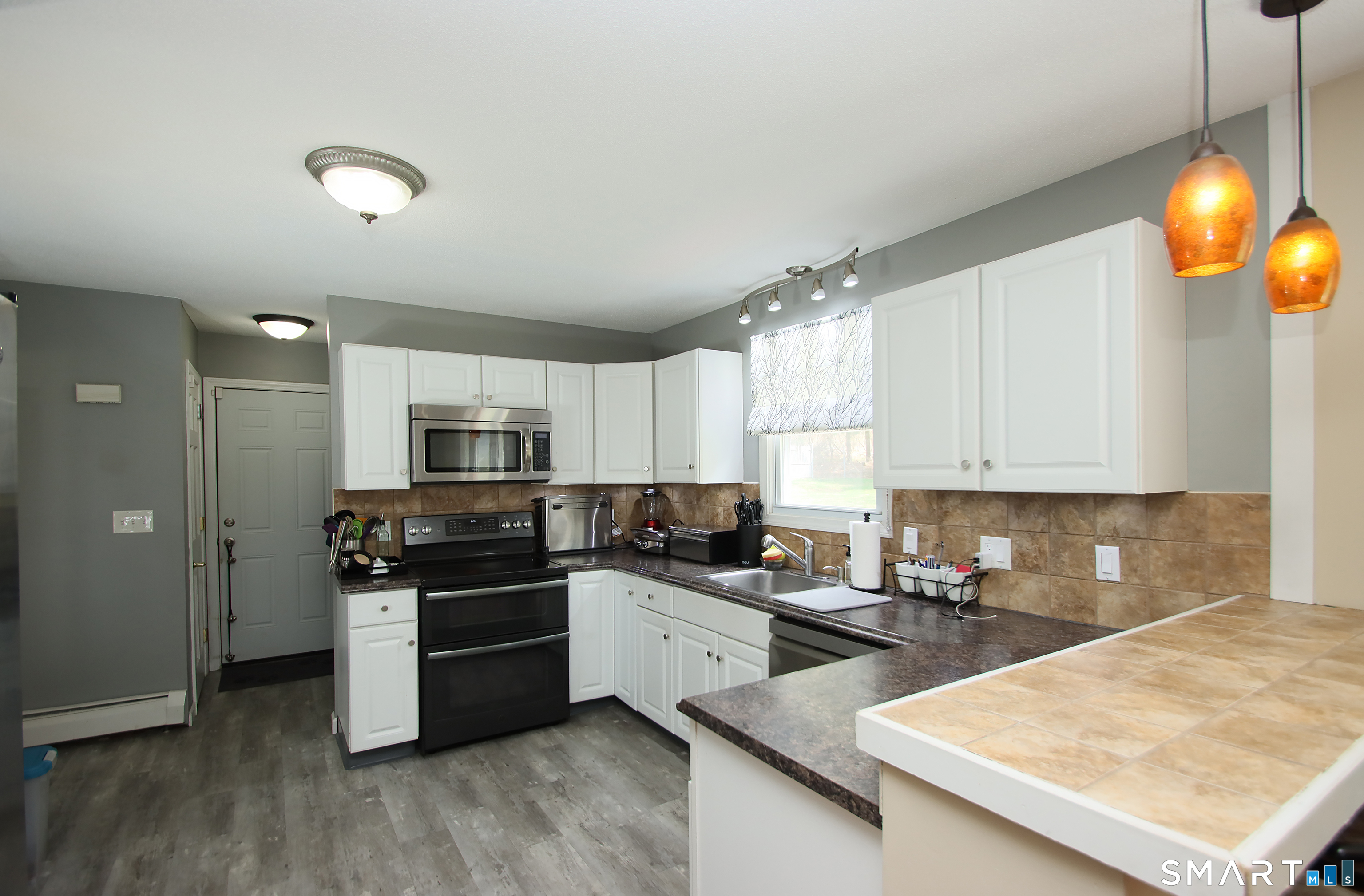 494 Tunnel Road Vernon, CT 06066 - Photo 10 of 22
