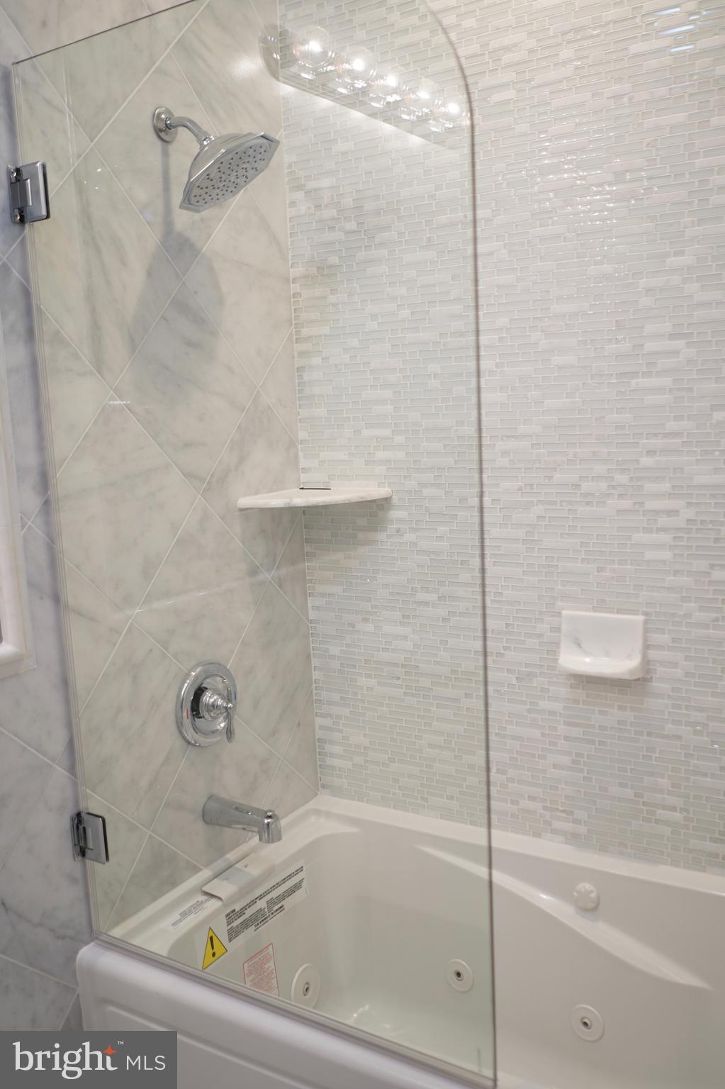 4222 Falls Road Baltimore, MD 21211 - Photo 11 of 22 Master bathroom