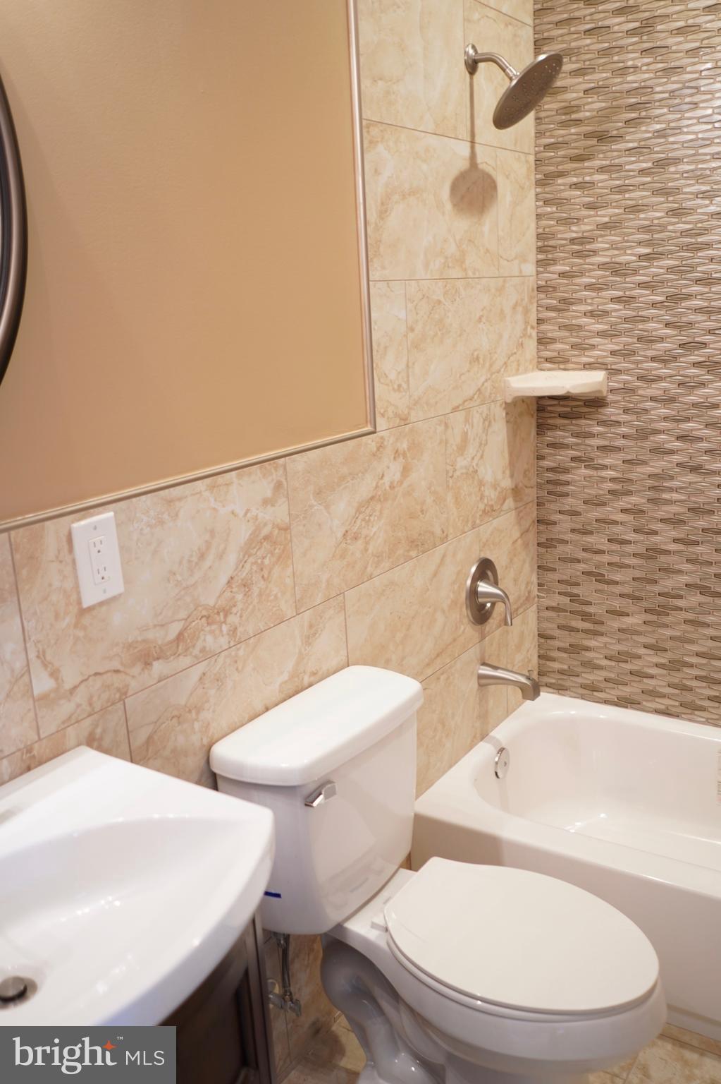 4222 Falls Road Baltimore, MD 21211 - Photo 13 of 22 Full bath 2