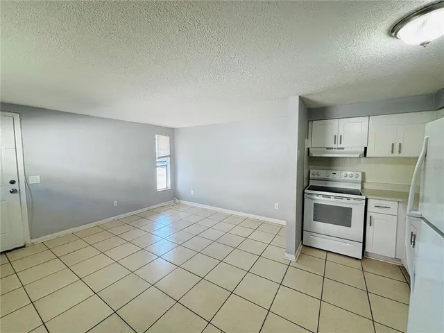 $1,250 | 1304 Morris Park, Tampa, FL 33612