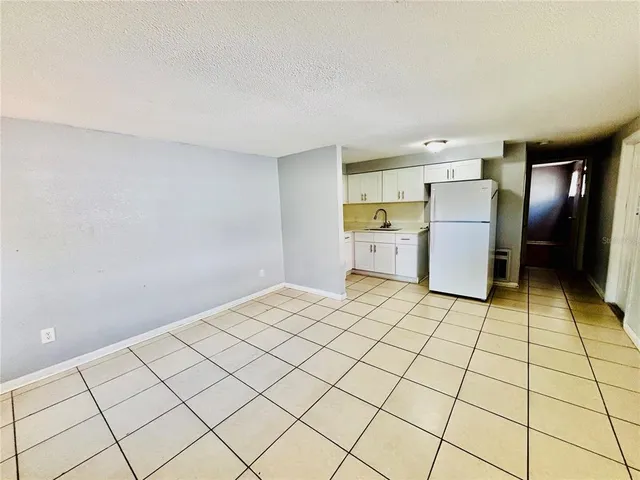 $1,250 | 1304 Morris Park, Tampa, FL 33612