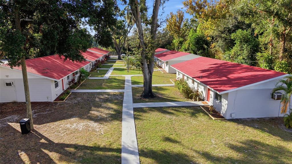 1304 Morris Park Tampa, FL 33612 - Photo 8 of 12