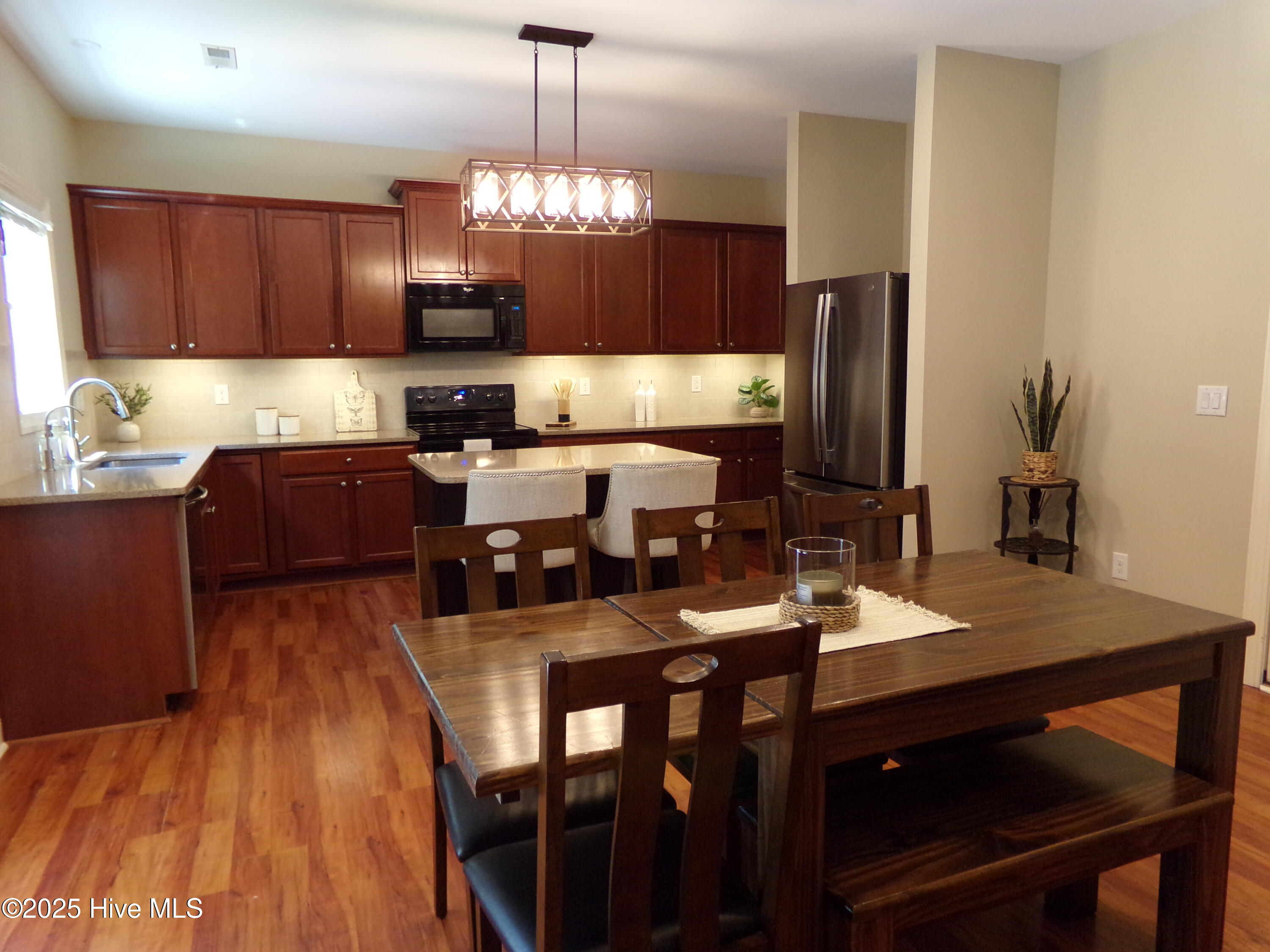 141 Pine Cove Road New Bern, NC 28562 - Photo 14 of 53 141 Pine Cove - Dining Kitchen 2