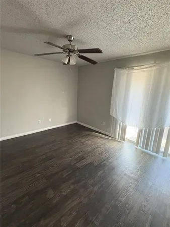 $1,000 | 4502 Gaston Avenue, Unit 315, Dallas, TX 75246