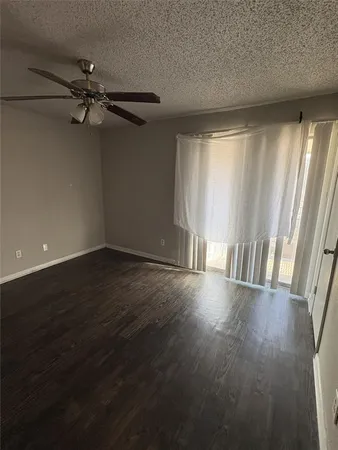$1,000 | 4502 Gaston Avenue, Unit 315, Dallas, TX 75246