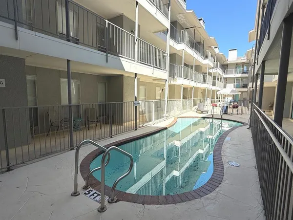 $1,000 | 4502 Gaston Avenue, Unit 315, Dallas, TX 75246