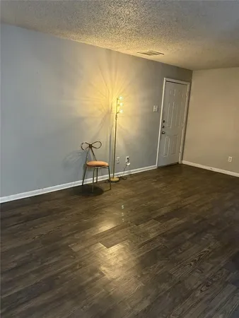 $1,000 | 4502 Gaston Avenue, Unit 315, Dallas, TX 75246