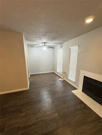 $1,000 | 4502 Gaston Avenue, Unit 315, Dallas, TX 75246