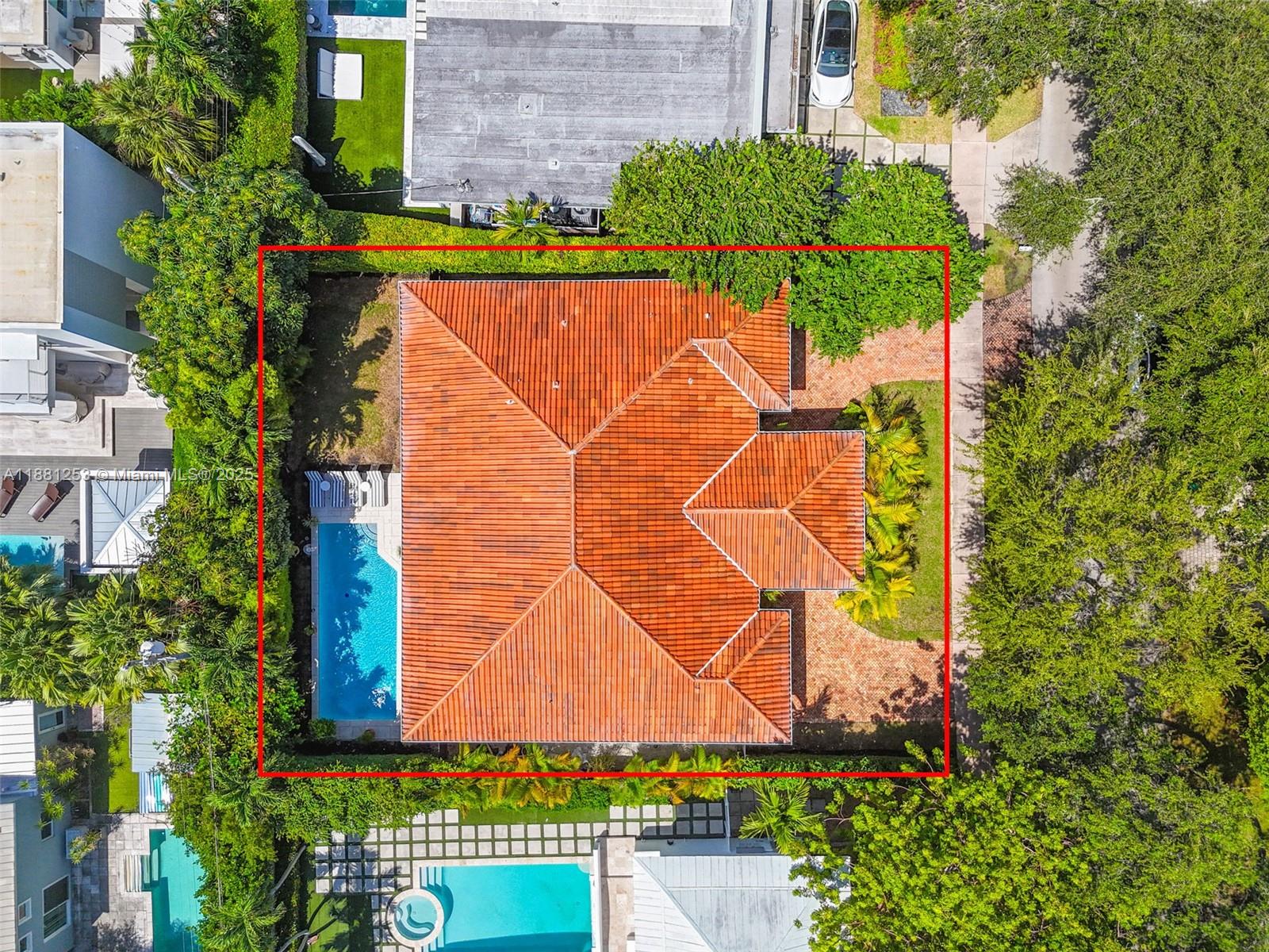 340 Woodcrest Road Key Biscayne, FL 33149 - Photo 50 of 51 front view of a house with a street