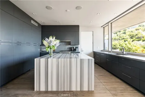 $6,000,000 | 1489 Stebbins Terrace, Los Angeles, CA 90069