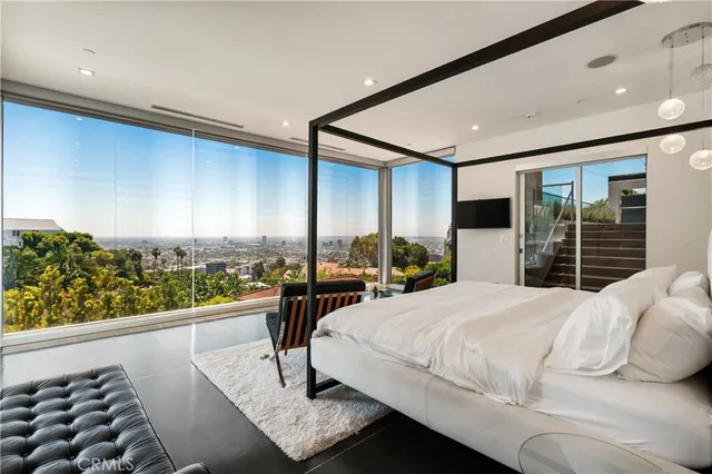 $6,000,000 | 1489 Stebbins Terrace, Los Angeles, CA 90069