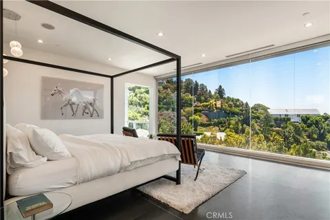 $6,000,000 | 1489 Stebbins Terrace, Los Angeles, CA 90069