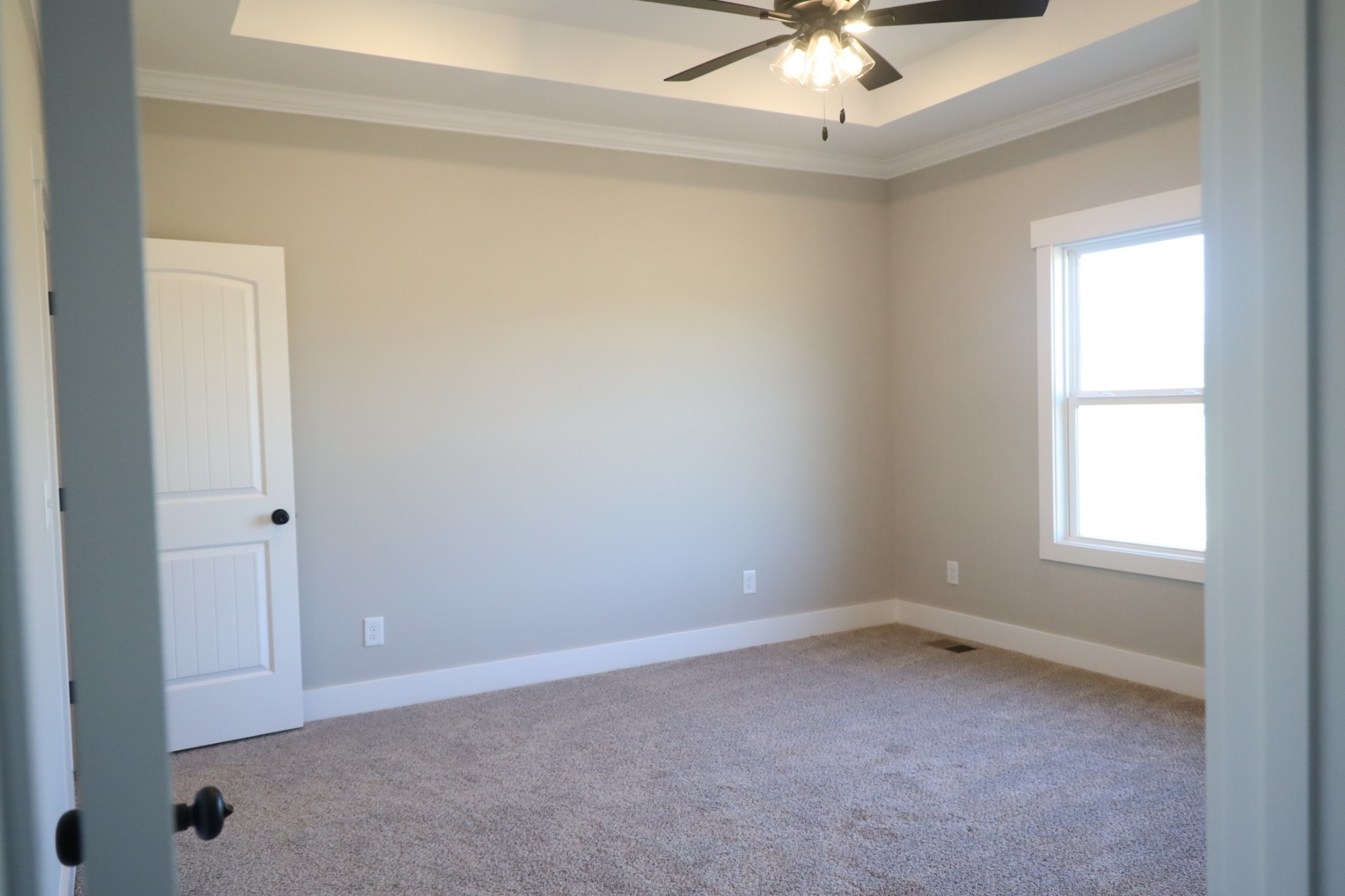 5558 Borthick Road Springfield, TN 37172 - Photo 25 of 53 an empty room with a window and a fan