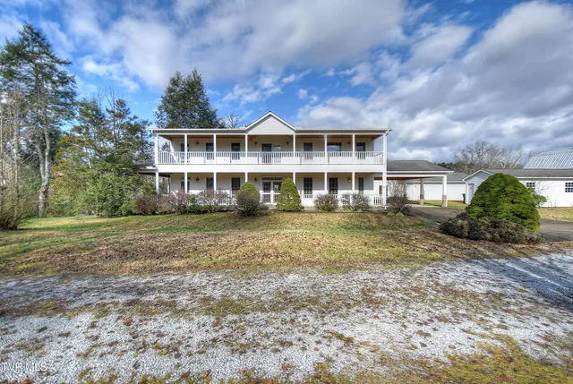 $1,000,000 | 244 Sinking Creek Road, Johnson City, TN 37601