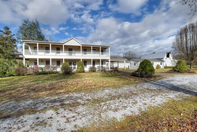 $1,000,000 | 244 Sinking Creek Road, Johnson City, TN 37601