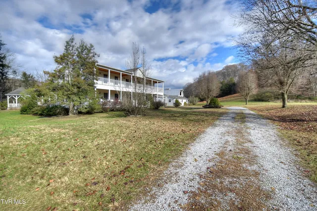 $1,000,000 | 244 Sinking Creek Road, Johnson City, TN 37601