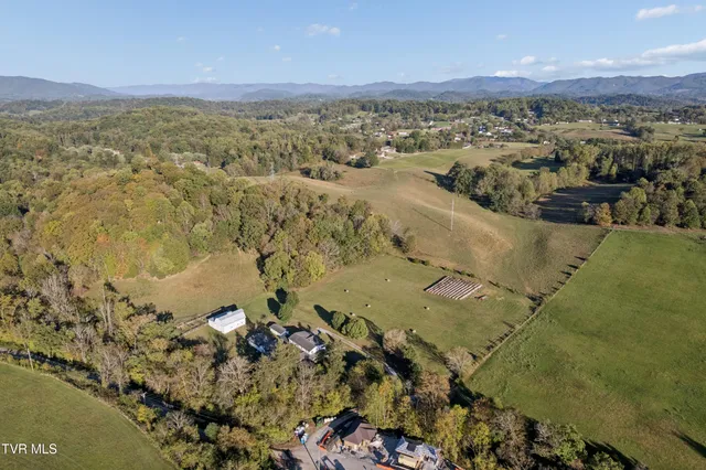 $1,000,000 | 244 Sinking Creek Road, Johnson City, TN 37601