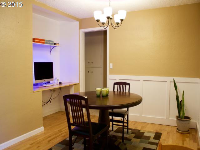 1385 Willagillespie Road Eugene, OR 97401 - Photo 13 of 16 Dining Room