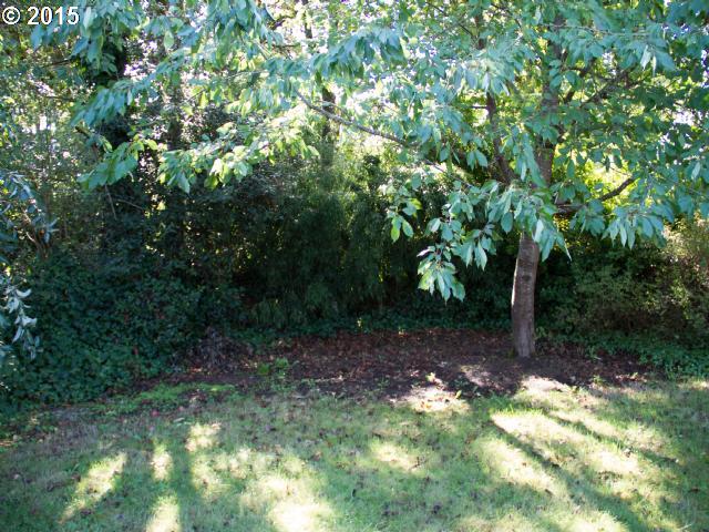 1385 Willagillespie Road Eugene, OR 97401 - Photo 14 of 16 Gallery Image 14
