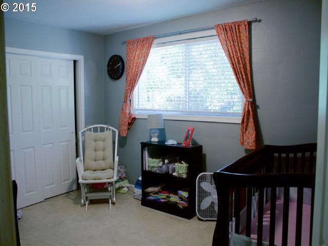1385 Willagillespie Road Eugene, OR 97401 - Photo 9 of 16 Gallery Image 9