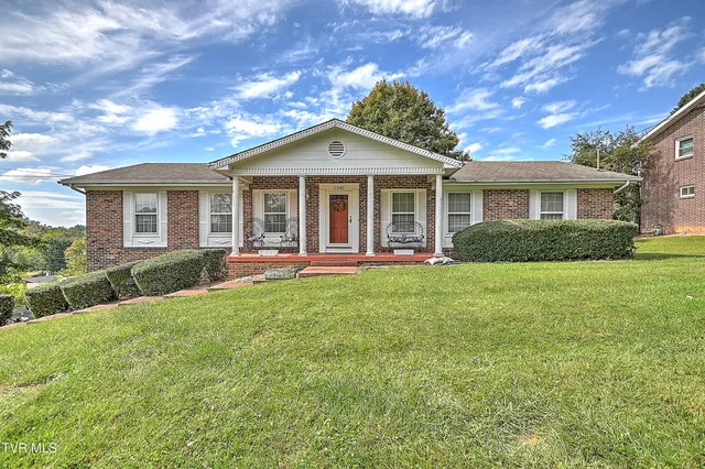 $251,500 | 23180 Hamlet Lane, Bristol, VA 24202