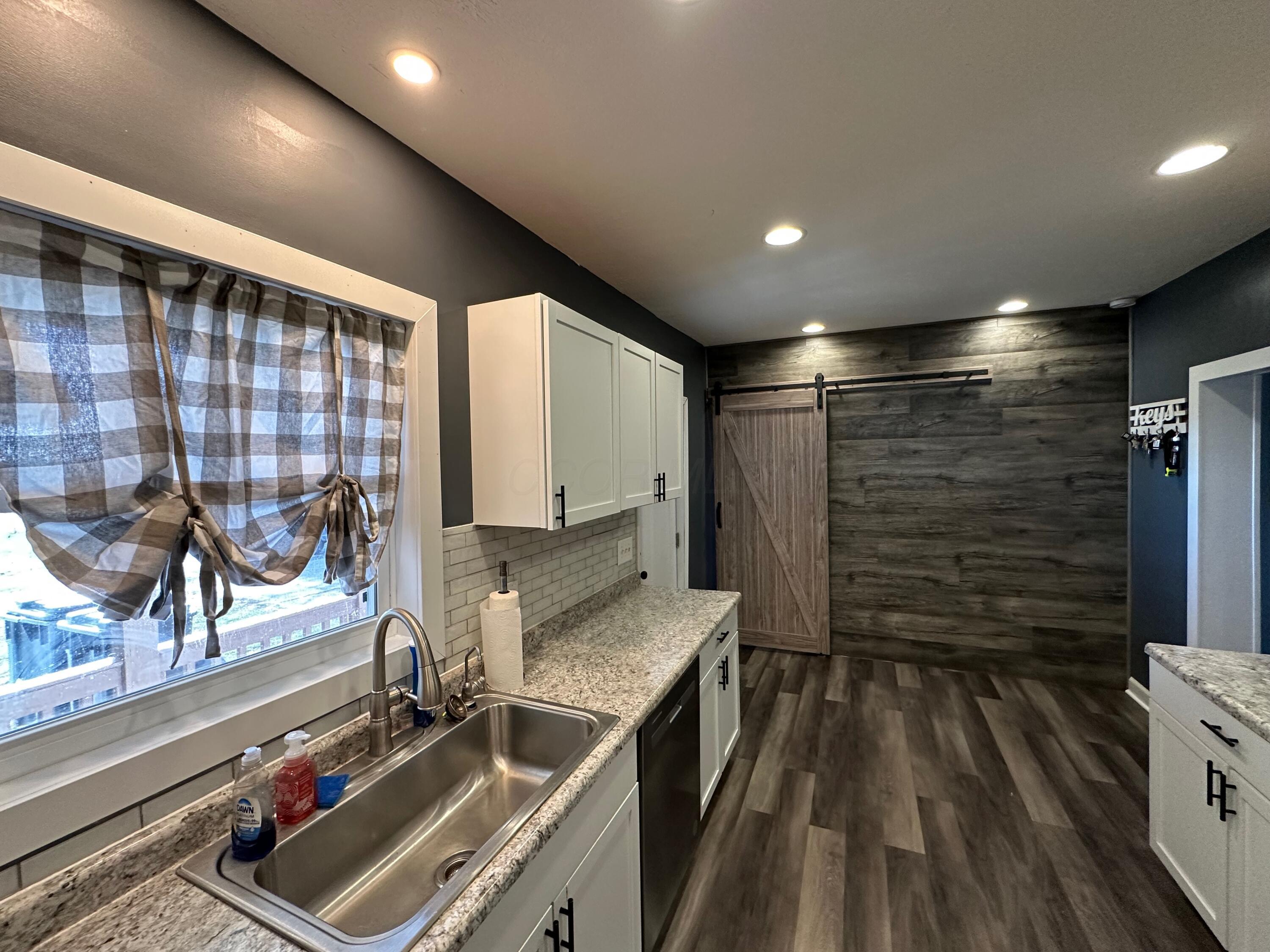 10367 Quaker Road Fredericktown, OH 43019 - Photo 10 of 34 Kitchen