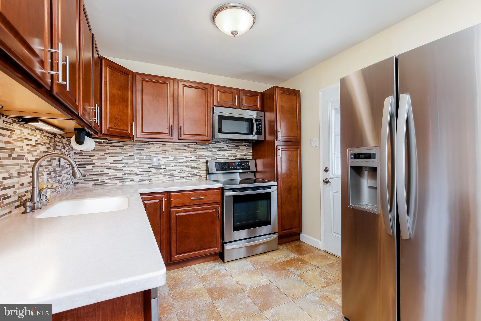 9126 Orbitan Road Baltimore, MD 21234 - Photo 12 of 30 Gallery Image 12