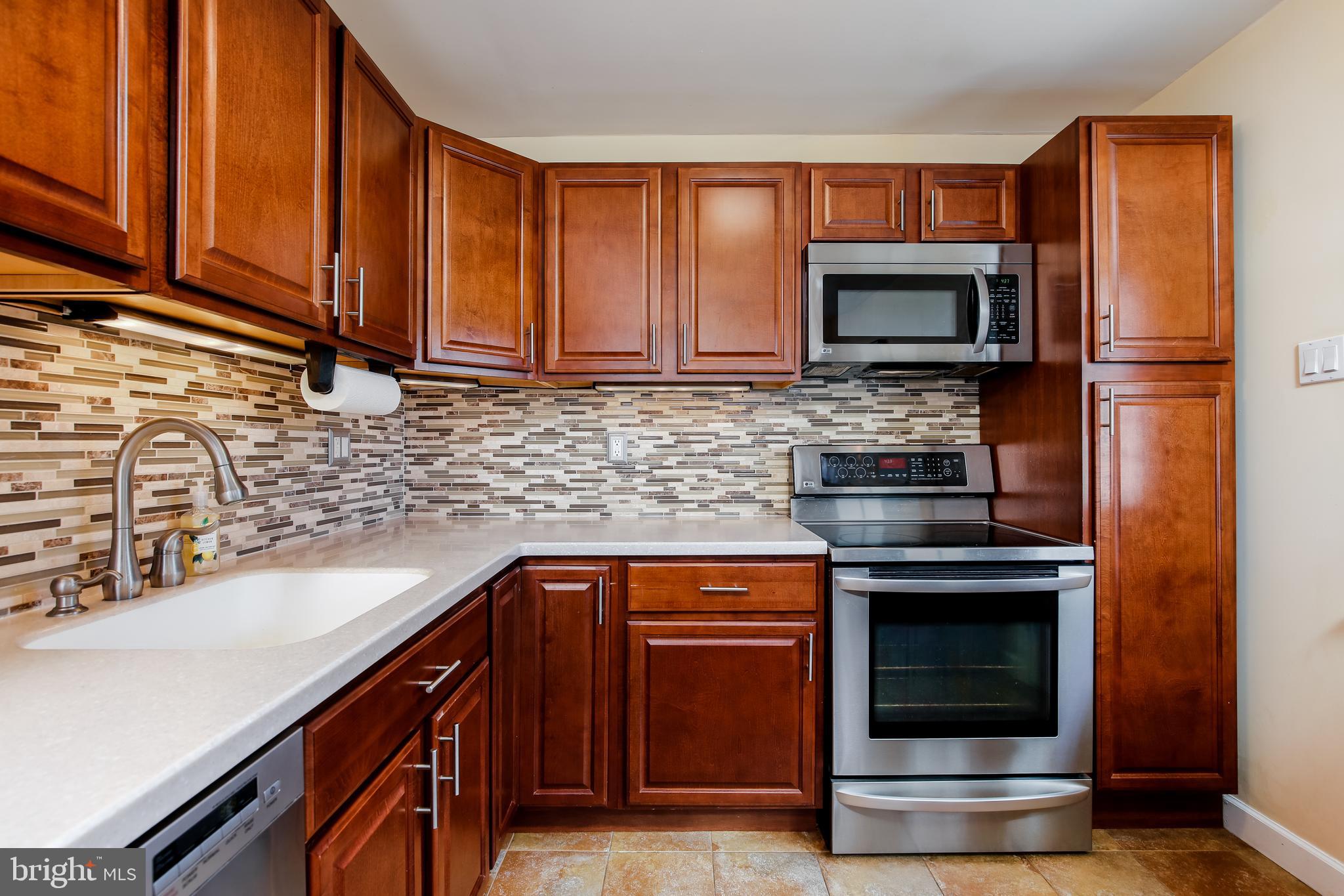 9126 Orbitan Road Baltimore, MD 21234 - Photo 13 of 30 Gallery Image 13