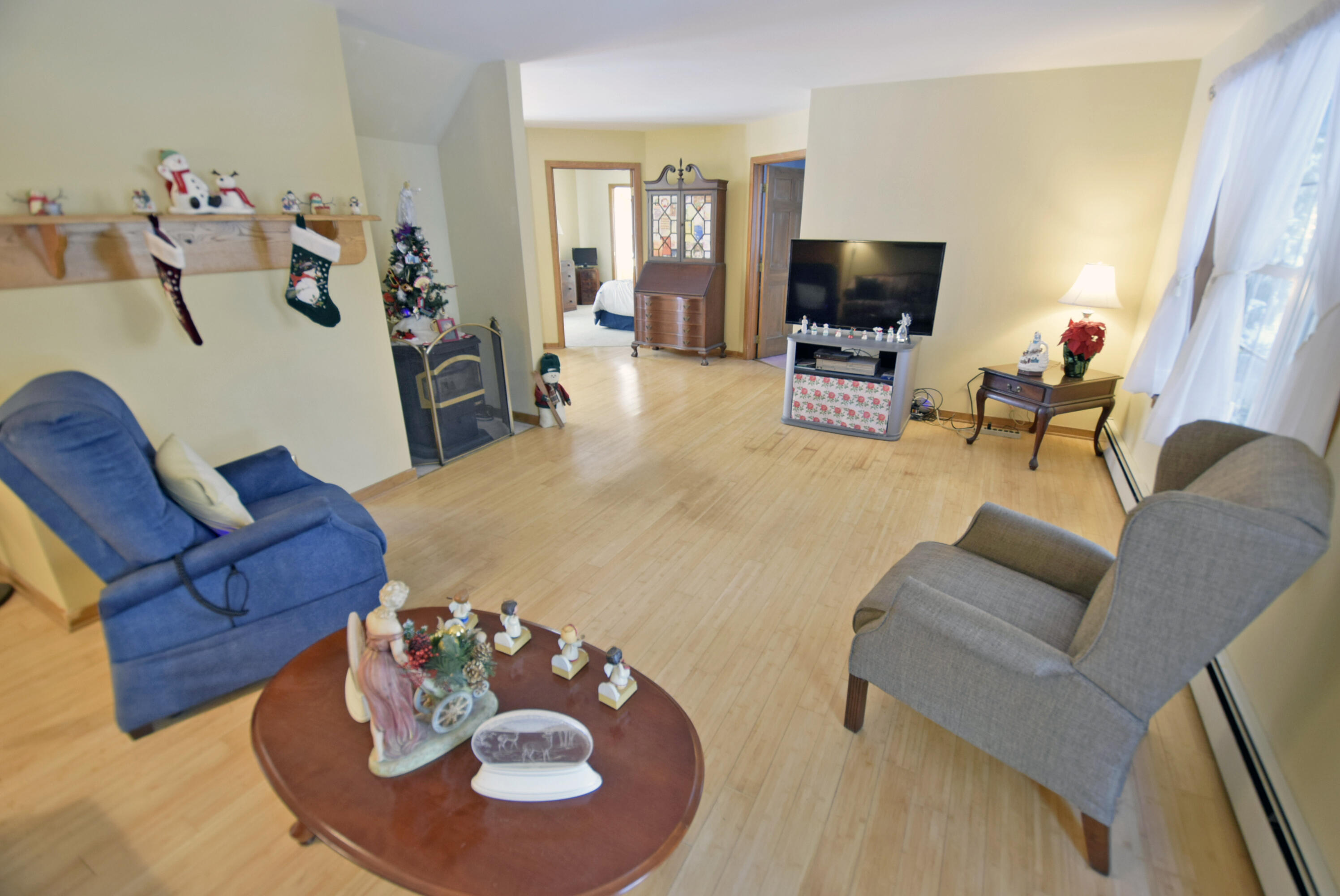 932 Otis Road Ellsworth, ME 04605 - Photo 26 of 48 living room 4