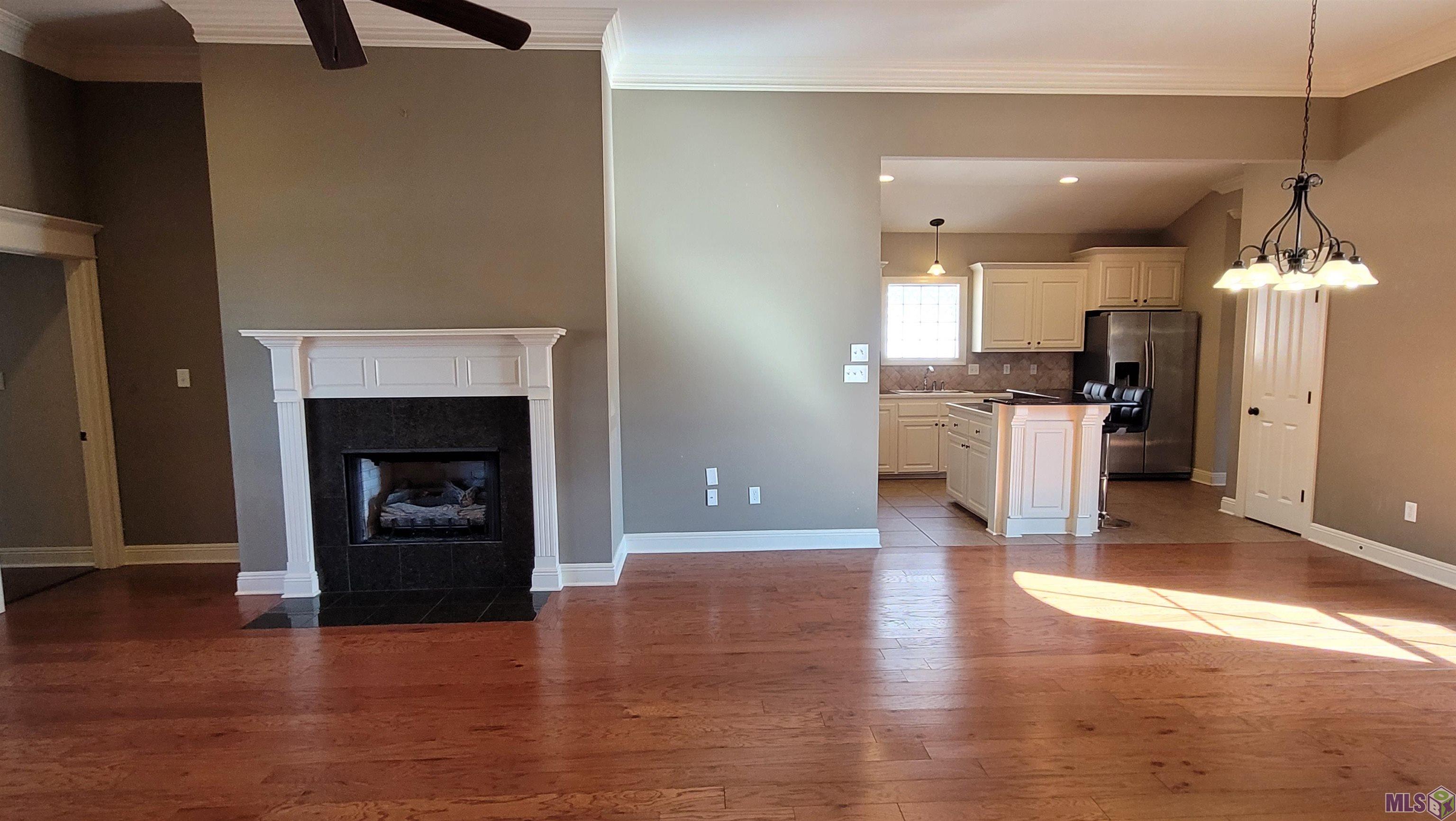 10587 Hill Pointe Avenue Baton Rouge, LA 70810 - Photo 3 of 14